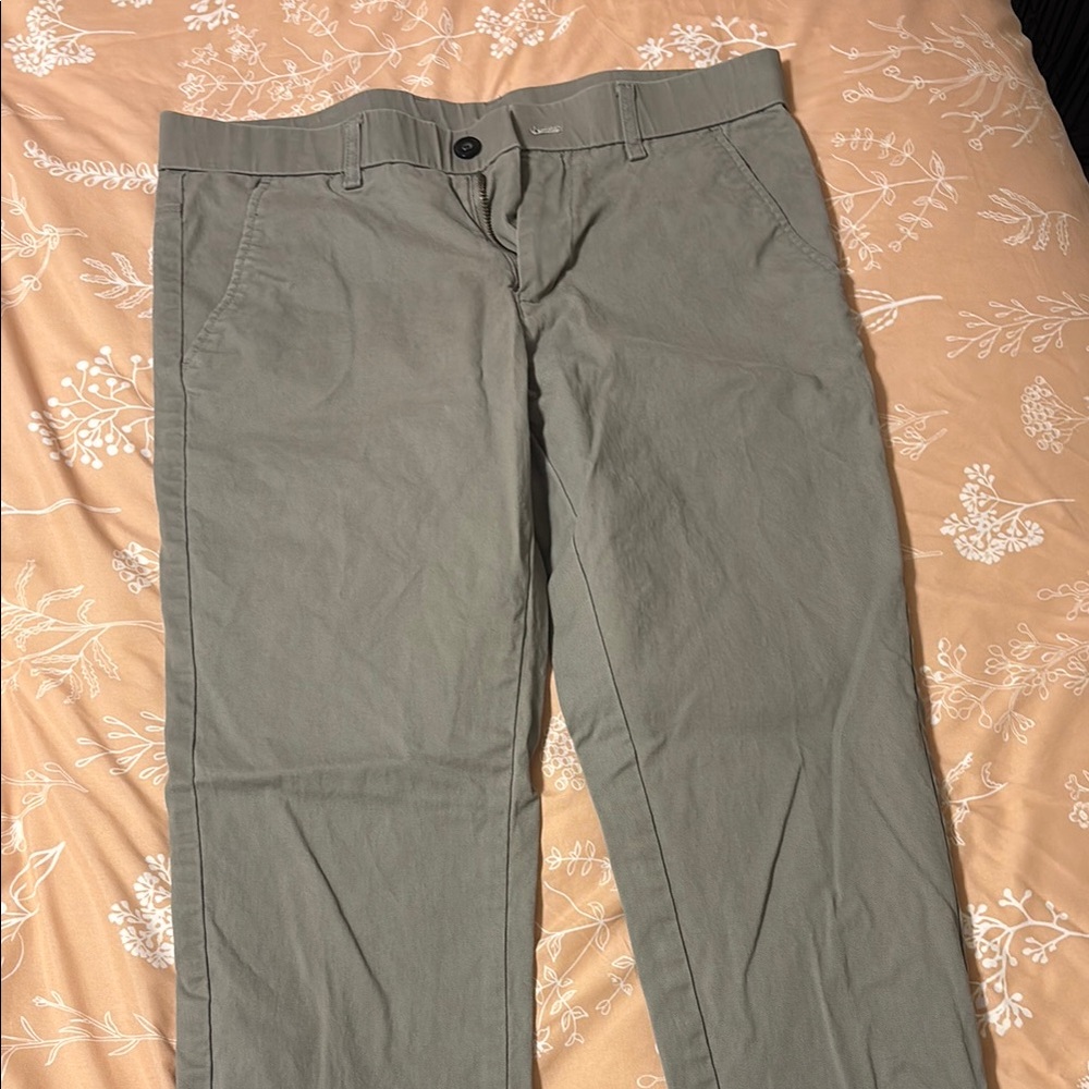 Calvin Klein Men's Dress Pants in Gray